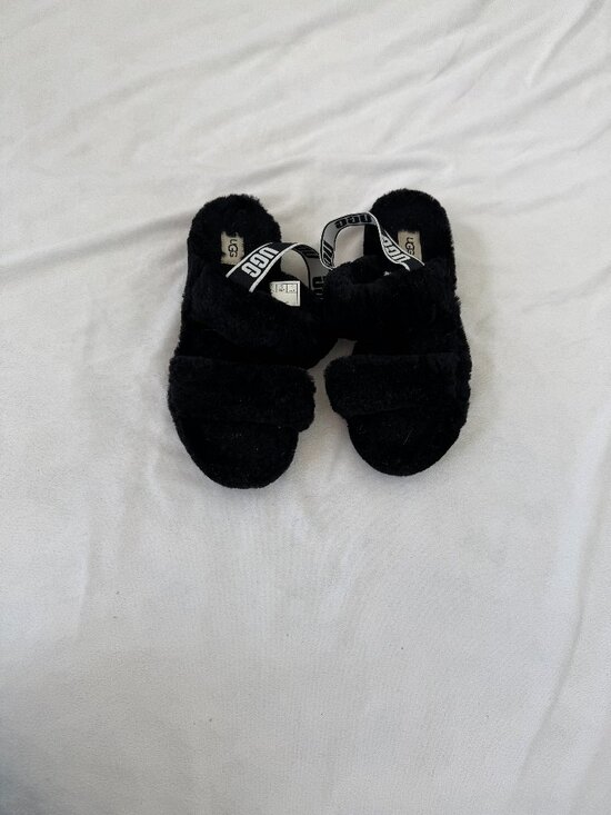 UGG Shoes - ✨Ugg Oh Yeah Slipper Sandles - Size 9
